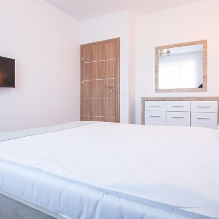Appartamento Serene Flat Gran Varadino Esterno foto